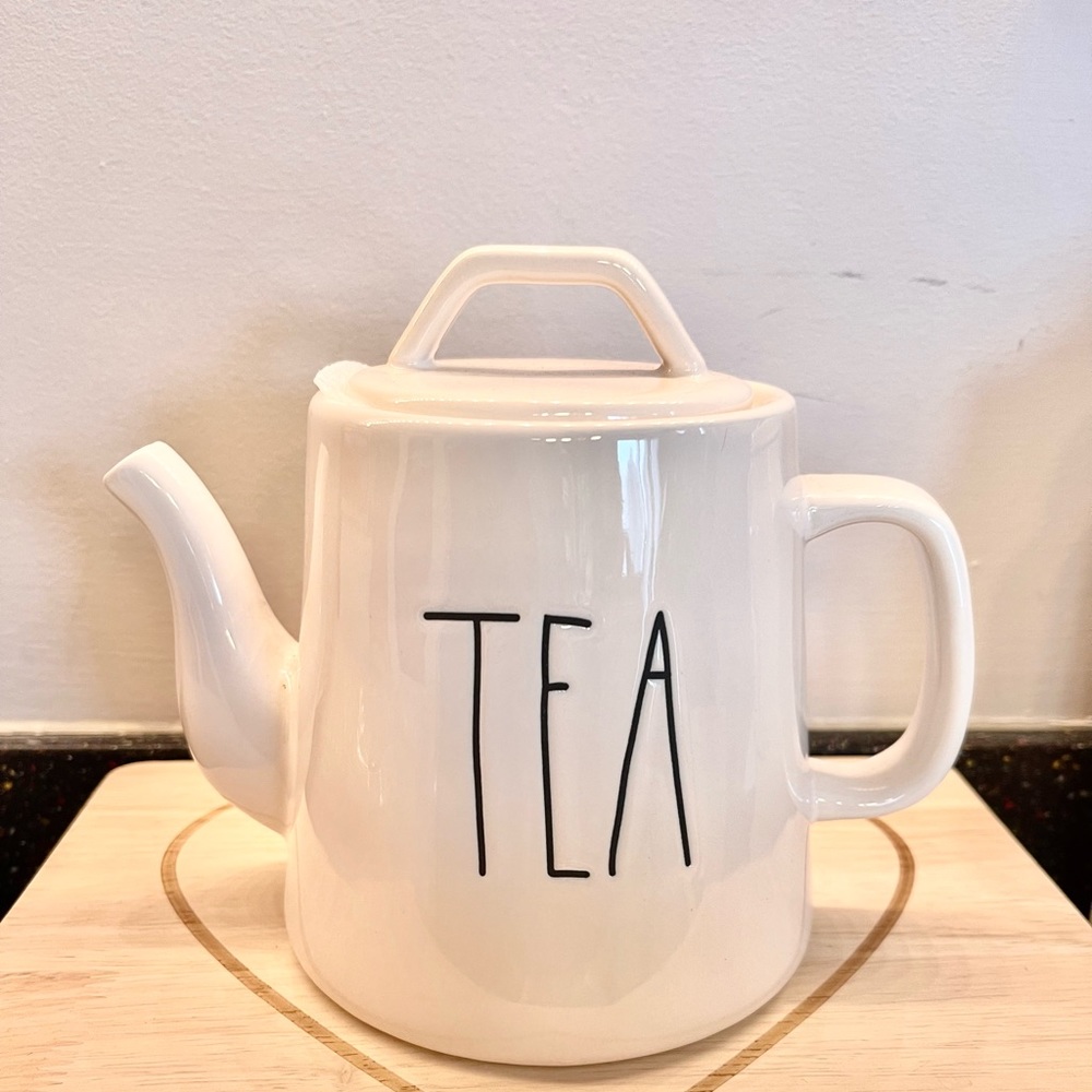 Rae Dunn tea kettle - Picture 1 of 4